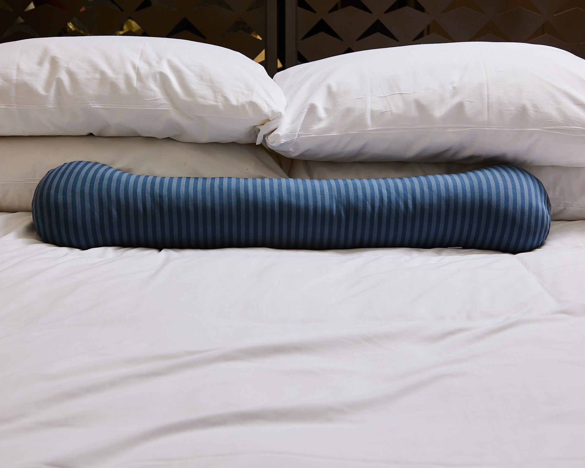 FIRM - Side Sleep Support for Snoring and Sleep positioning sleep body support pillow – SiEST Sleep